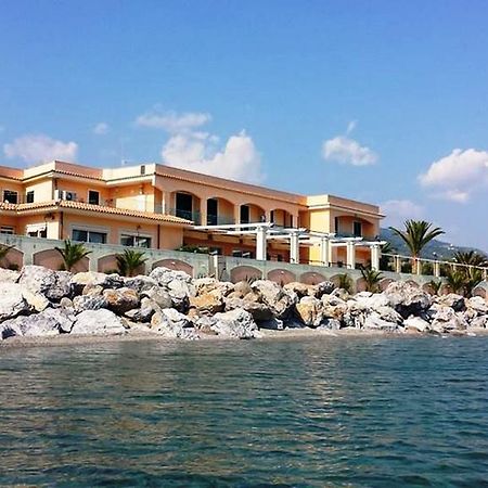 Hotel Ristorante La Lampara Gizzeria Exterior photo