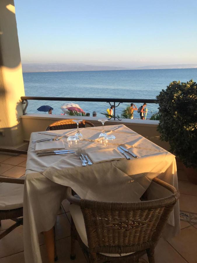 Hotel Ristorante La Lampara Gizzeria Exterior photo