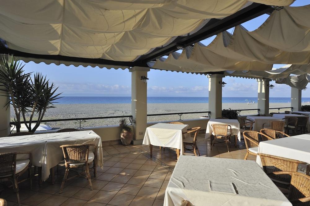Hotel Ristorante La Lampara Gizzeria Exterior photo